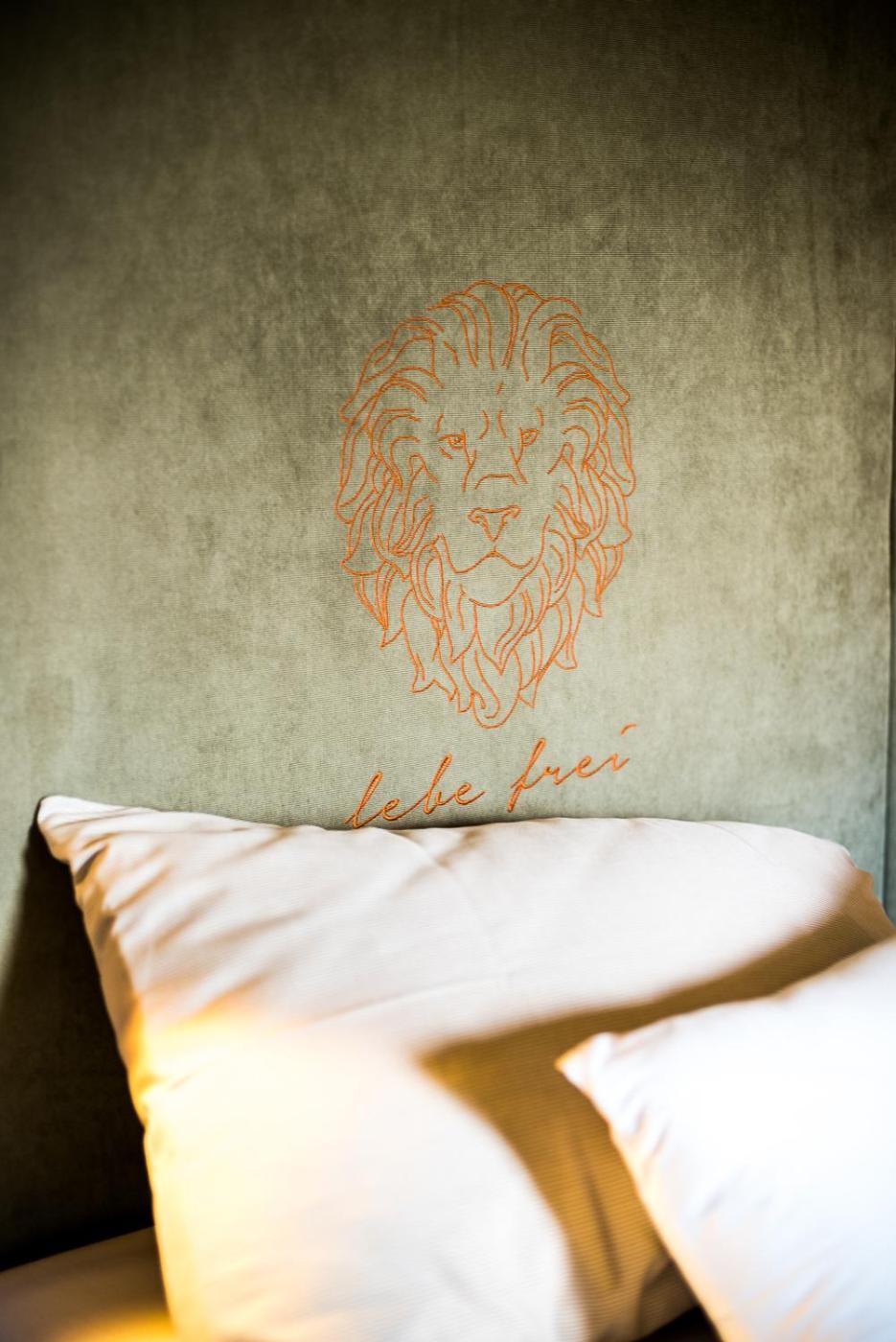 Hotel Der Loewe Lebe Frei Леоганг Экстерьер фото
